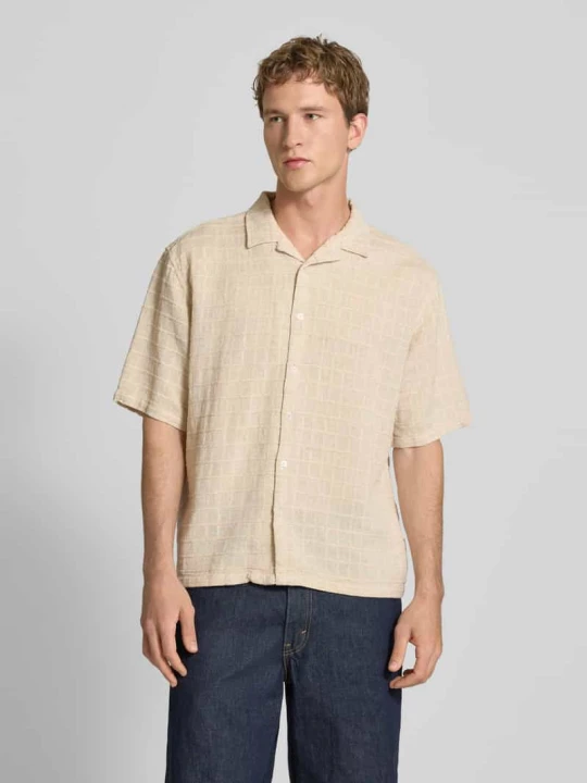 Zdjęcie produktu Koszula casualowa w kroju oversized z fakturowanym wzorem model 'Corey' Redefined Rebel Piaskowy