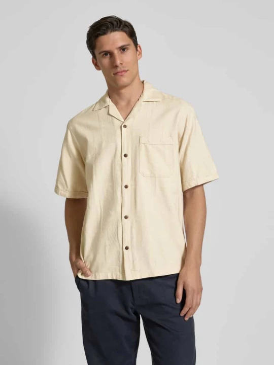 Zdjęcie produktu Koszula casualowa z kołnierzem z połami model ‘LUKE’ Jack&Jones Jasnoszary