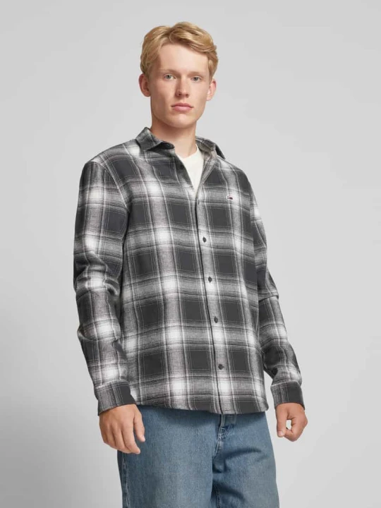 Zdjęcie produktu Koszula casualowa z wyhaftowanym logo Tommy Jeans Czarny