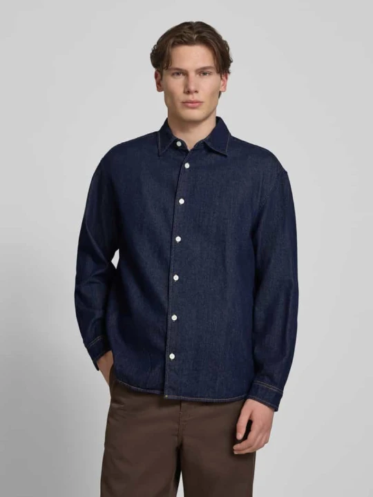 Zdjęcie produktu Koszula jeansowa o kroju regular fit z kołnierzykiem typu kent model 'NORREBRO' Jack&Jones Ciemnoniebieski