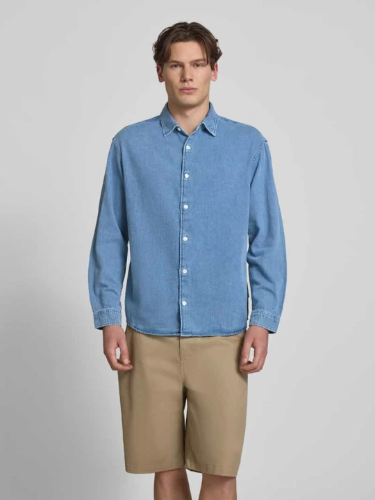 Zdjęcie produktu Koszula jeansowa o kroju regular fit z kołnierzykiem typu kent model 'NORREBRO' Jack&Jones Jeansowy niebieski