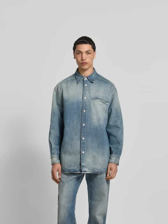 Zdjęcie produktu Koszula jeansowa o kroju relaxed fit z bawełny MM6 Maison Margiela Jeansowy niebieski