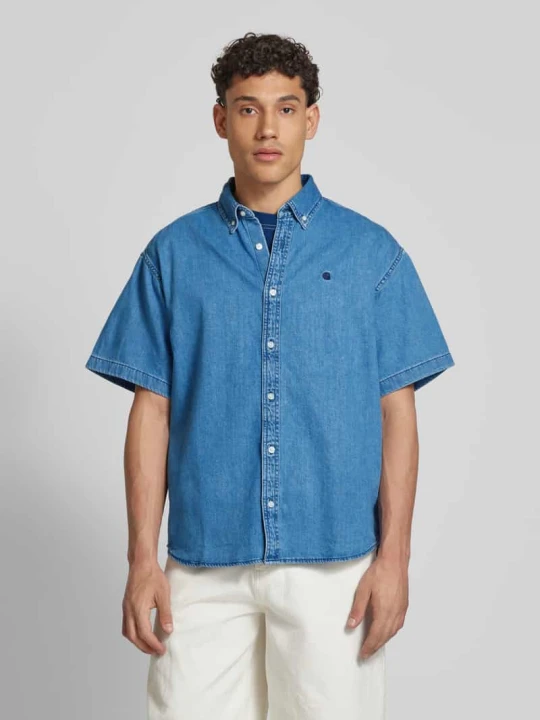 Zdjęcie produktu Koszula jeansowa z wyhaftowanym logo model ‘LUCAS’ Carhartt WIP Jeansowy niebieski
