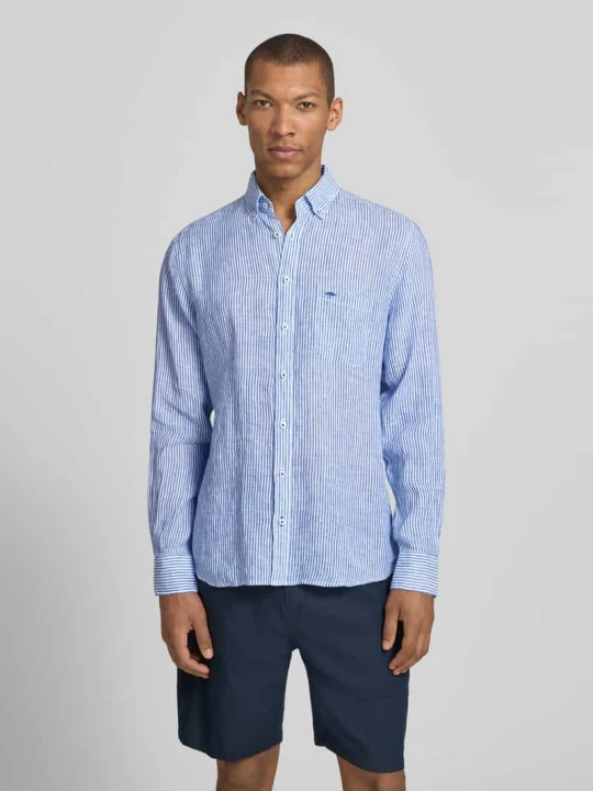 Zdjęcie produktu Koszula lniana w kroju slim fit z kołnierzykiem typu button-down FYNCH-HATTON Królewski niebieski