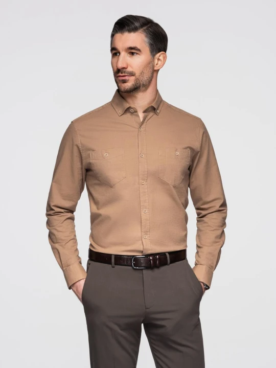 Zdjęcie produktu Koszula męska lniana z klasycznym kołnierzykiem i kieszeniami REGULAR FIT – jasnobrązowa V7 - Rozmiar: XXL Ombre Clothing jasnobrązowy