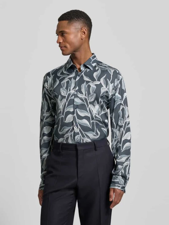 Zdjęcie produktu Koszula o kroju loose fit biznes z wiskozy model 'Matty' JOOP! Granatowy