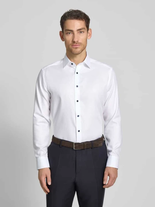 Zdjęcie produktu Koszula o kroju modern fit biznes w jednolitym designie z kołnierzykiem typu kent Olymp Biały