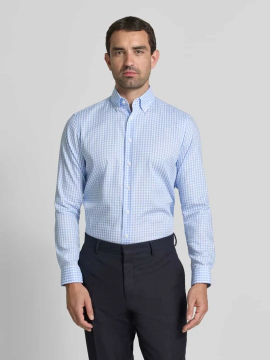Zdjęcie produktu Koszula o kroju regular fit do biznesu z kołnierzykiem typu button down Christian Berg Błękitny