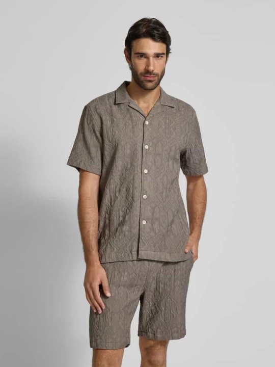 Zdjęcie produktu Koszula o kroju regular fit z mieszanki wiskozy z krótkim rękawem i fakturowanym wzorem lindbergh Khaki