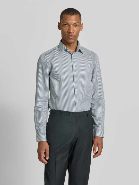 Zdjęcie produktu Koszula o kroju slim fit biznes z kołnierzykiem typu kent Jake*s Ciemnozielony