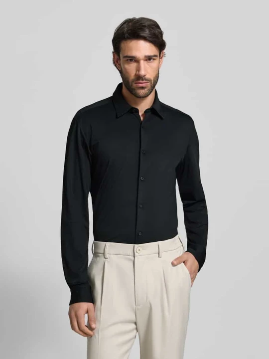Zdjęcie produktu Koszula o kroju slim fit biznes z kołnierzykiem typu kent model 'ROAN' Boss Czarny