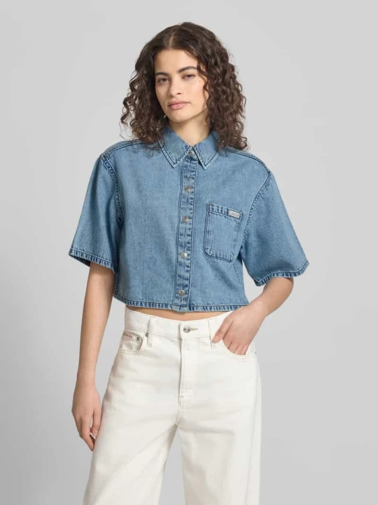 Zdjęcie produktu Koszula o skróconej długości w stylu dżinsu Calvin Klein Jeans Jasnoniebieski