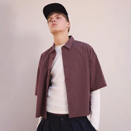 Zdjęcie produktu Koszula UNISEX z kolekcji Świeży x HOUSE w drobną kratę brązowy