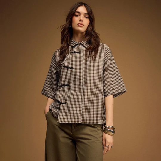 Zdjęcie produktu Koszula w kartkę z krótkim rękawem w stylu qipao House brązowy