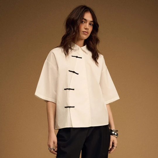 Zdjęcie produktu Koszula z krótkim rękawem w stylu qipao biała House