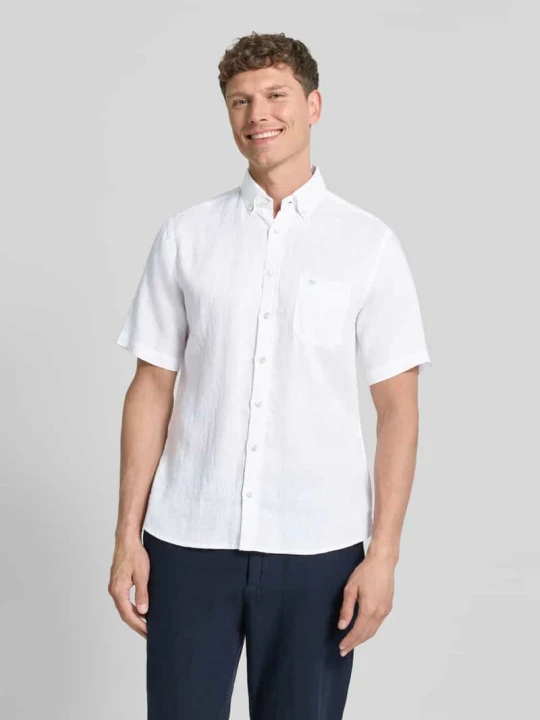 Zdjęcie produktu Koszula z lnu o kroju regular fit z kołnierzykiem typu button down FYNCH-HATTON Biały
