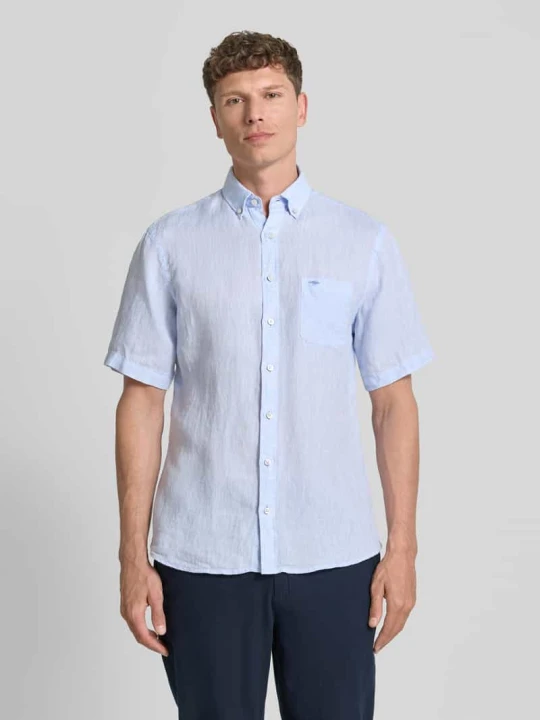 Zdjęcie produktu Koszula z lnu o kroju regular fit z kołnierzykiem typu button down FYNCH-HATTON Jasnoniebieski