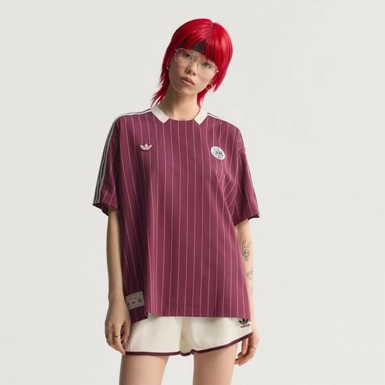 Zdjęcie produktu Koszulka Ajax Amsterdam Terrace Icons Adidas Victory Crimson