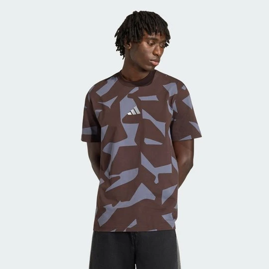 Zdjęcie produktu Koszulka AMG CAMO SHORT SLEEVE Adidas brązowy