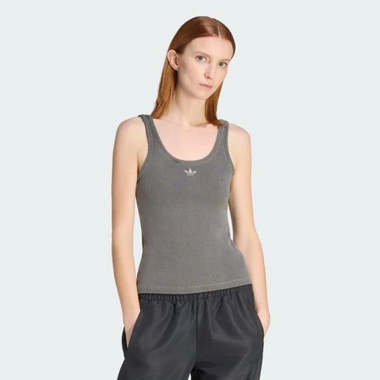 Zdjęcie produktu KOSZULKA BEZ RĘKAWÓW ESSENTIALS LINEAR Adidas czarny