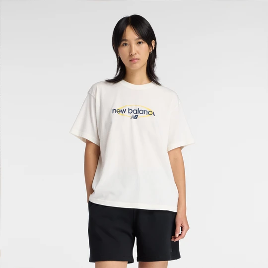 Zdjęcie produktu Koszulka damska New Balance WT61Z7OQSST – beżowa