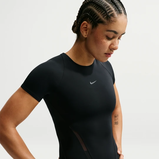 Zdjęcie produktu Koszulka damska z krótkim rękawem Nike Universa Dri-FIT - Czerń