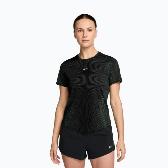 Zdjęcie produktu Koszulka do biegania damska Nike Swift Aero-Fit black / light green spark