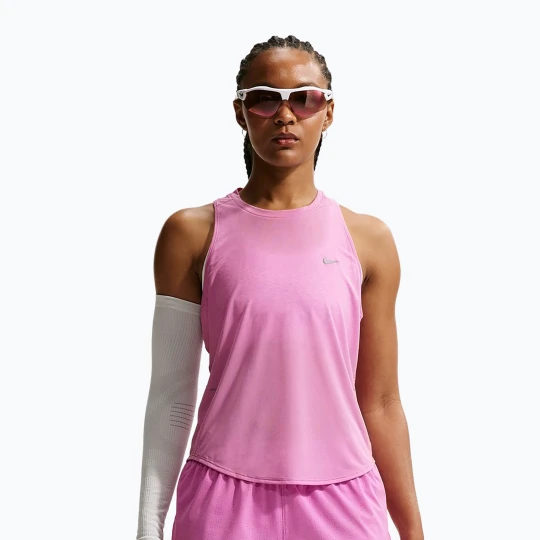 Zdjęcie produktu Koszulka do biegania damska Nike Swift Breathe Dri-Fit light magenta / photon dust Różowy