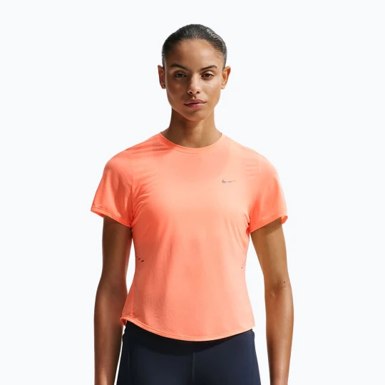 Zdjęcie produktu Koszulka do biegania damska Nike Swift Breathe Dri-Fit orange pulse / photon dust