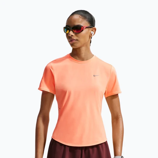 Zdjęcie produktu Koszulka do biegania damska Nike Swift Dri-Fit orange pulse
