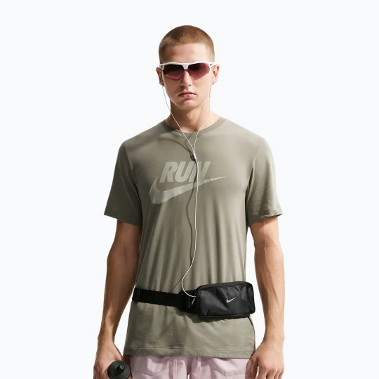 Zdjęcie produktu Koszulka do biegania męska Nike Dri-Fit Running silver sage/spruce fog Szary