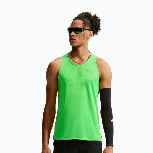 Zdjęcie produktu Koszulka do biegania męska Nike Stride green spark