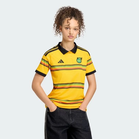Zdjęcie produktu Koszulka domowa Jamajka 26 x Bob Marley Adidas Bold Gold