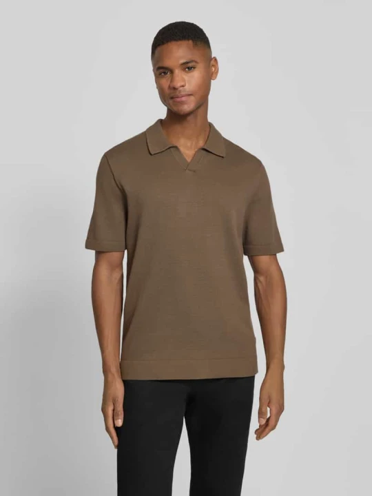 Zdjęcie produktu Koszulka dzianinowa z dekoltem w serek Model 'MILANO' Jack&Jones Orzechowy