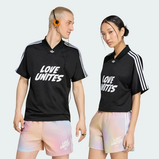 Zdjęcie produktu KOSZULKA LOVE UNITES EMB Adidas czarny
