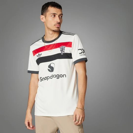 Zdjęcie produktu Koszulka Manchester United 24/25 Third Adidas Off White