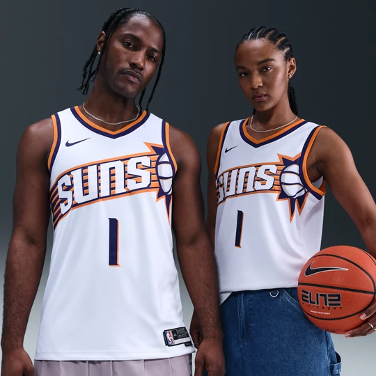 Zdjęcie produktu Koszulka męska Nike Dri-FIT NBA Swingman Devin Booker Phoenix Suns Association Edition 2023 / 24 - Biel