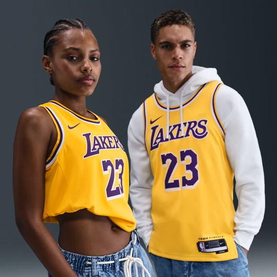Zdjęcie produktu Koszulka Nike Dri-FIT NBA Swingman LeBron James Los Angeles Lakers Icon Edition 2022/23 - Żółty