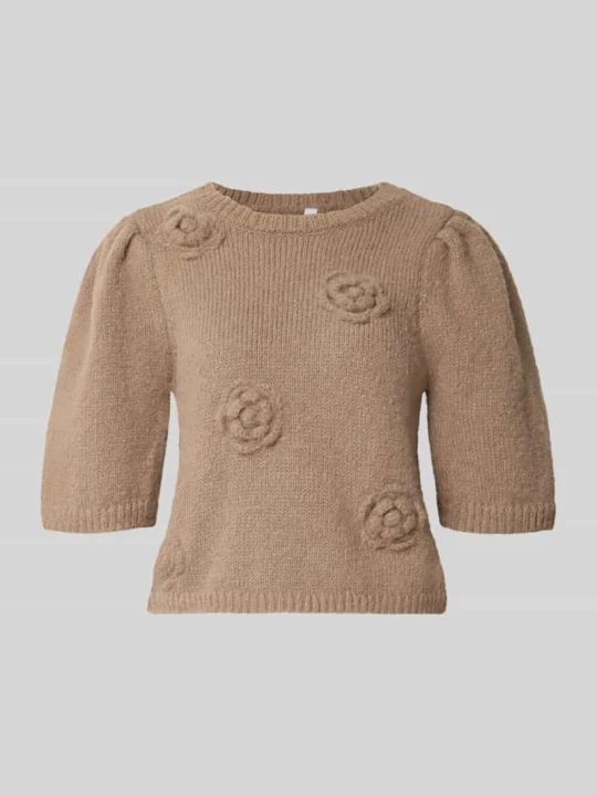 Zdjęcie produktu koszulka o kroju regular fit z haftem model 'AYA' Pieces