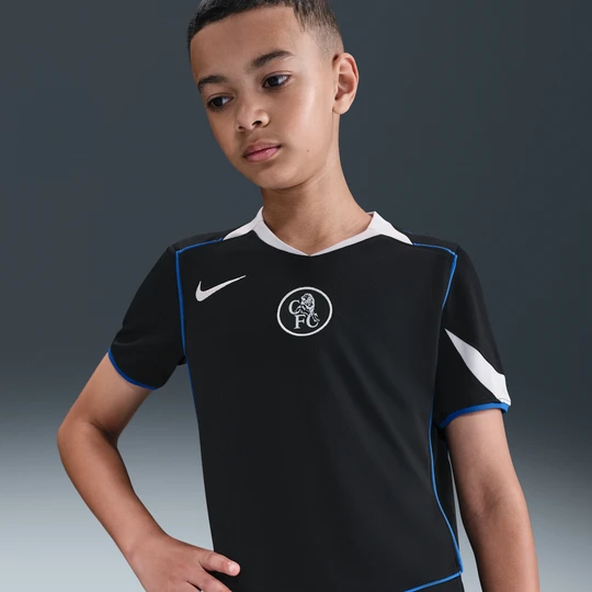 Zdjęcie produktu Koszulka piłkarska dla dużych dzieci Nike Dri-FIT Total 90 Chelsea F.C. 2025/26 Stadium (wersja trzecia) – replika - Czerń