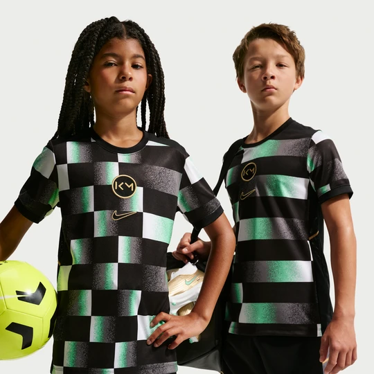 Zdjęcie produktu Koszulka piłkarska z krótkim rękawem dla dużych dzieci Dri-FIT Kylian Mbappé Academy - Czerń Nike