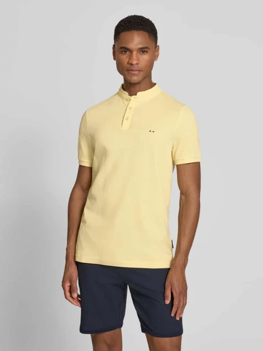 Zdjęcie produktu Koszulka polo krój slim fit ze stójką HECHTER PARIS Jasnożółty