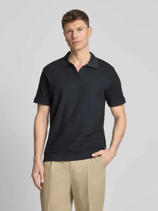 Zdjęcie produktu koszulka polo o kroju comfort fit z dekoltem w serek lindbergh Ciemnoniebieski