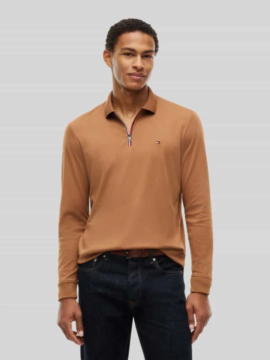 Zdjęcie produktu koszulka polo o kroju regular fit z czystej bawełny model 'LIQUID' Tommy Hilfiger Camel