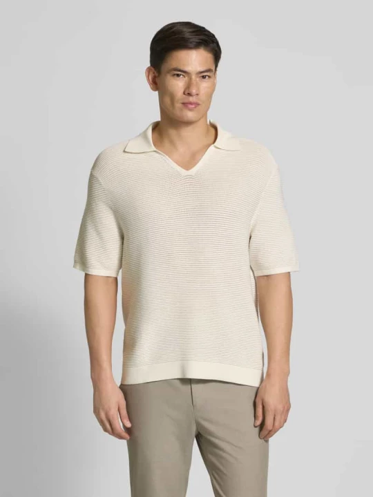 Zdjęcie produktu Koszulka polo o kroju regular fit z dekoltem w serek Calvin Klein Złamany biały