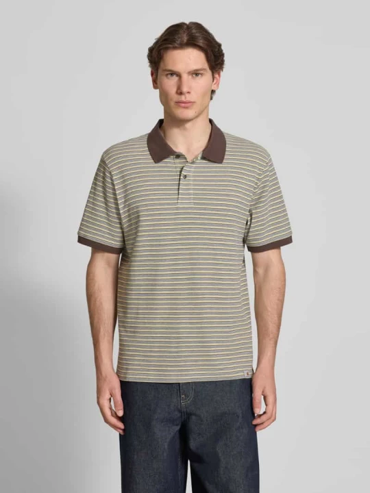 Zdjęcie produktu koszulka polo o kroju regular fit z detal z logo model 'Dion' Carhartt WIP Oliwkowy