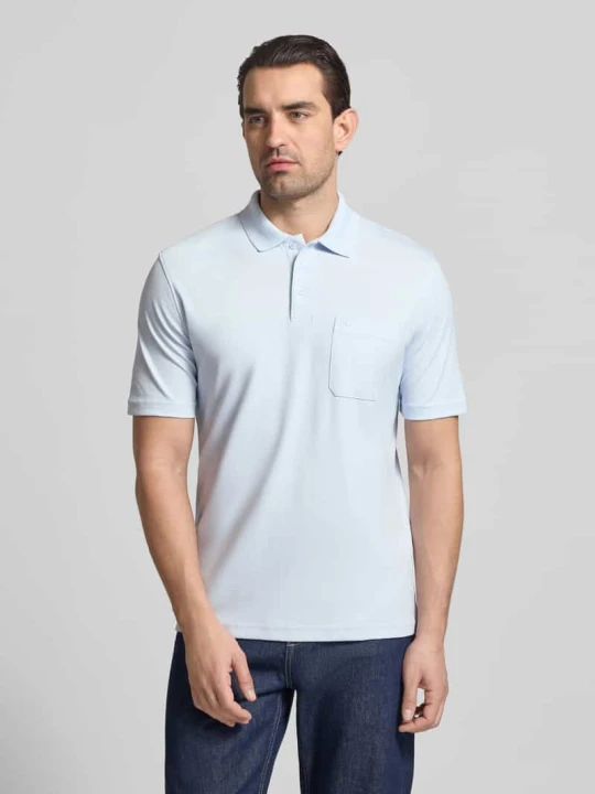 Zdjęcie produktu Koszulka polo o kroju regular fit z brustaszą Christian Berg Błękitny
