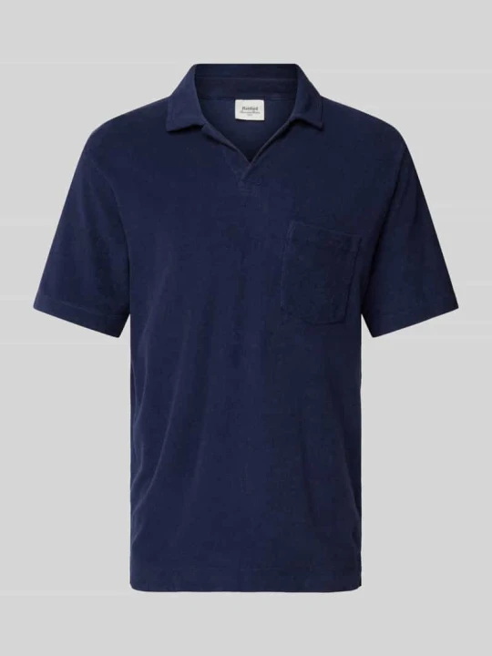 Zdjęcie produktu Koszulka polo o kroju regular fit z kieszenią na piersi Hartford Granatowy