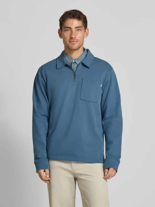 Zdjęcie produktu Koszulka polo o kroju regular fit z kieszenią na piersi model ‘Andrew’ Wood Wood Oceaniczny