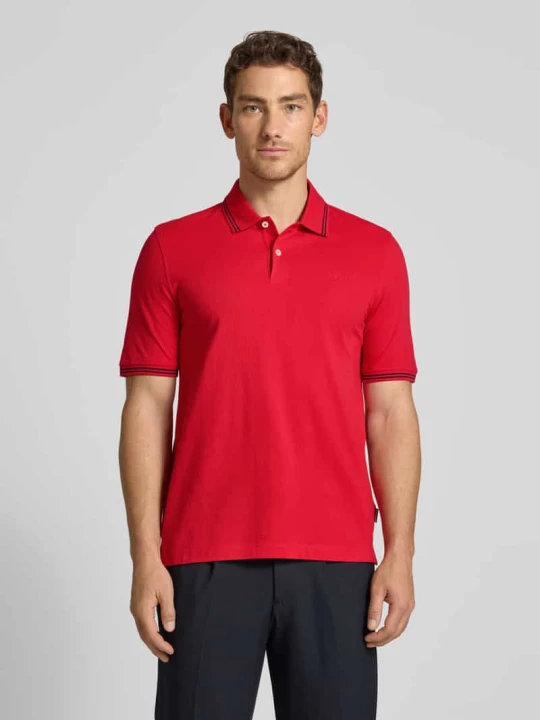Zdjęcie produktu koszulka polo o kroju regular fit z wyhaftowanym logo Bugatti Czerwony